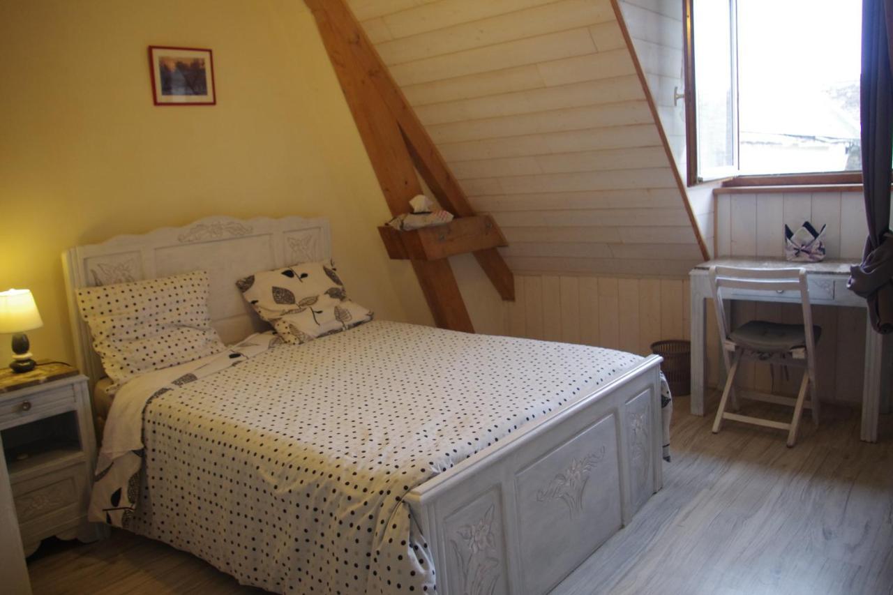 Pesaulhe Bed & Breakfast Monein Екстериор снимка